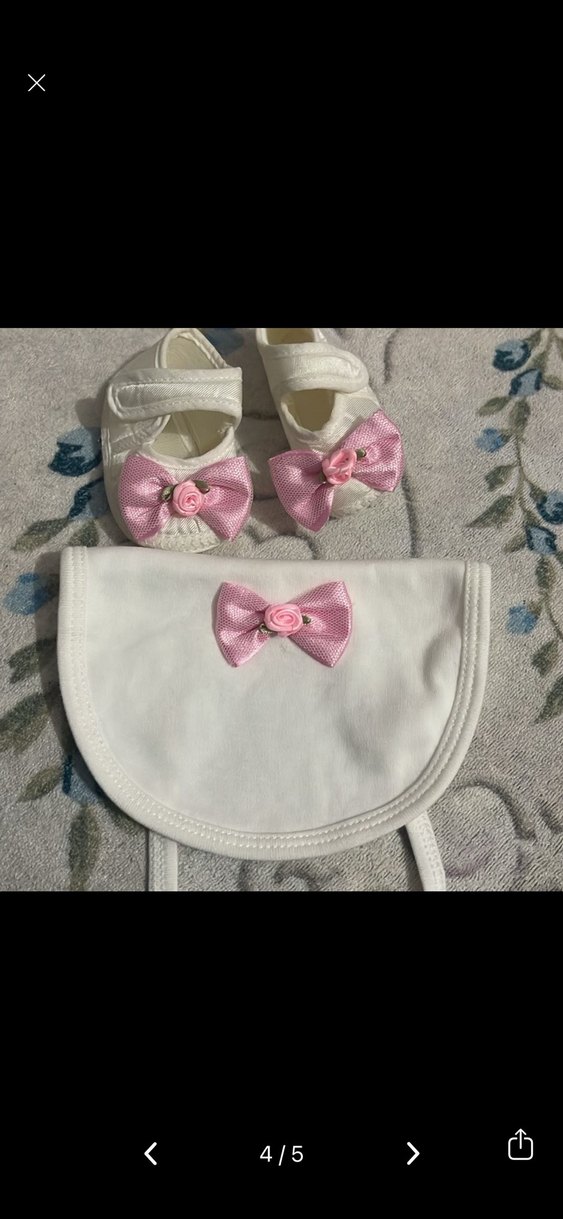 Fiyonklu Beyaz Bebek Kız patik ve önlük - Görsel 4