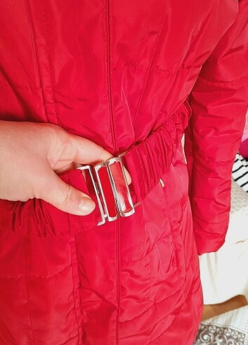 s Beden kırmızı Renk Sicak tutan yagmur gecirmez kemer detayli mont
