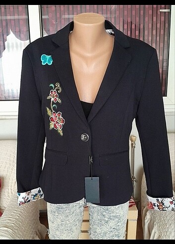 42 Beden lacivert Renk 42/44 uyumlu vintage tarz islemeli ceket