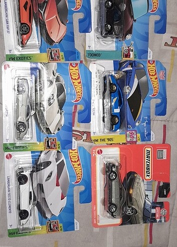 Hot wheels tekli araba