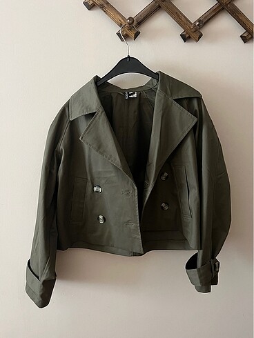 xs Beden H&M crop yeşil trençkot