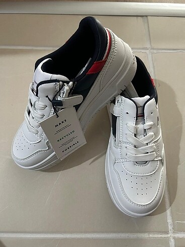 33 Beden Tommy 33 numara