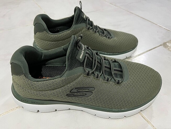 Skechers