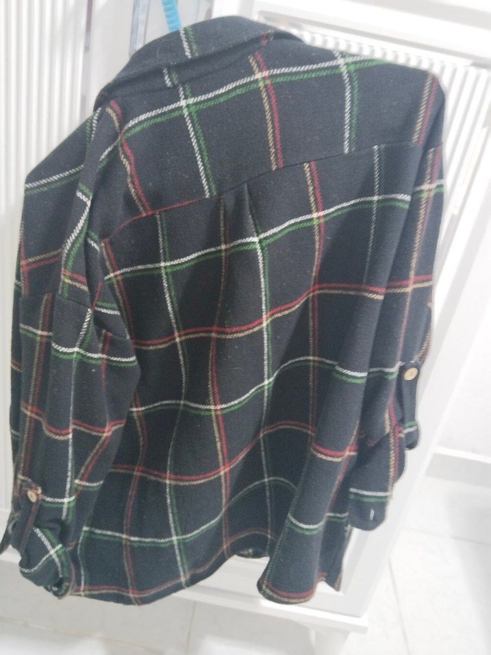 Düğmeli Uzun Kollu Rahat Kadın Gömlek - Görsel 3