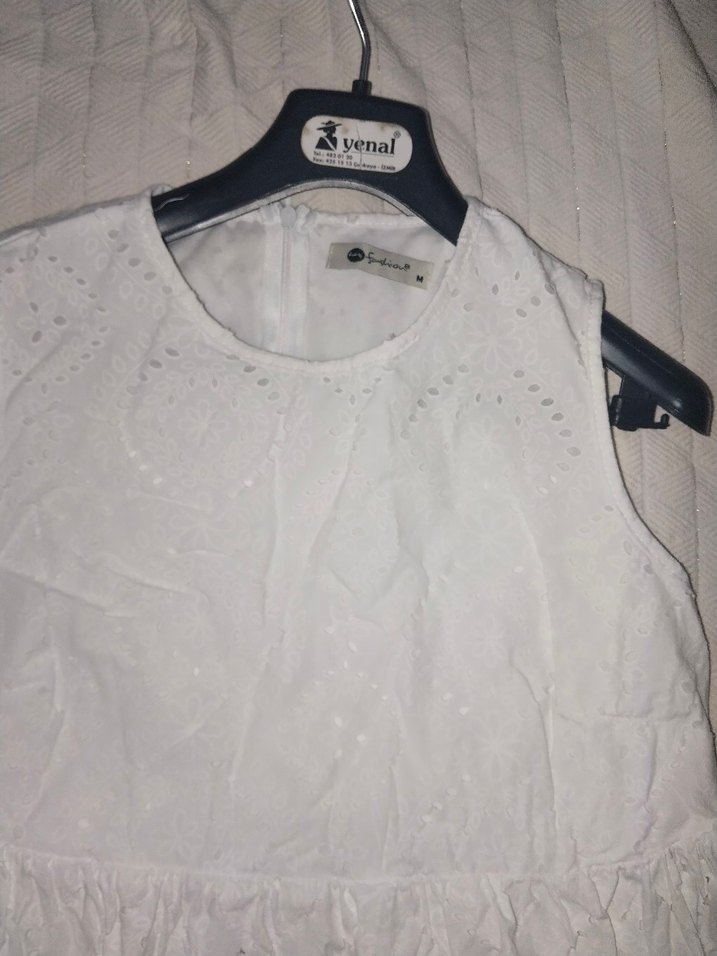 Kolsuz Beyaz Kız Bluzu, Fırfırlı, Salaş Kesim - Görsel 2