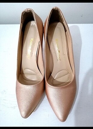 Gold topuklu 