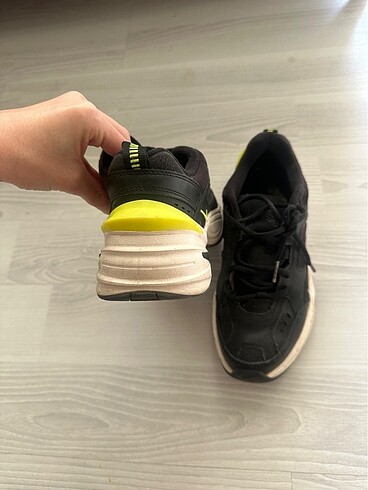 37,5 Beden siyah Renk orijinal nike unisex ayakkabı