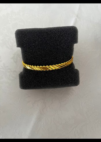 Minimalist Altın Kadın Bilezik - Görsel 5