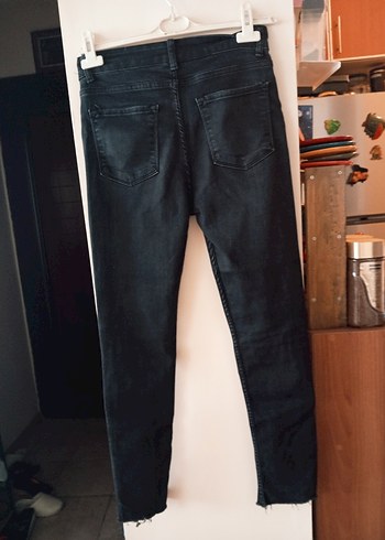s Beden siyah Renk Siyah Yırtık Detaylı Kadın Skinny Jean marka temsilidir