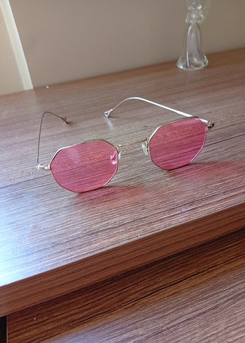 Pembe Transparan Minimalist Kadın Güneş Gözlüğü