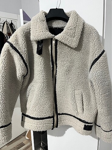 Bej peluş mont oversize