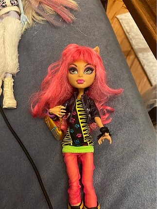 howleen monster high