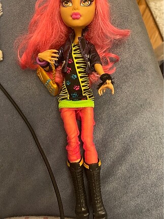  howleen monster high