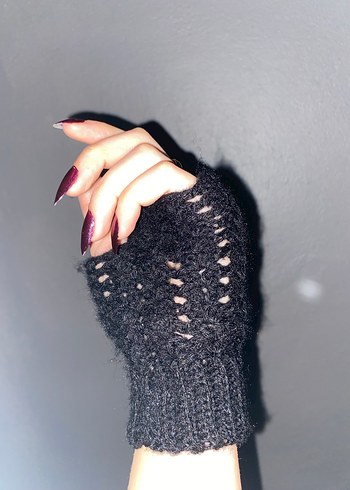 Siyah Örgü Gotik Kadın Eldiveni - Görsel 4