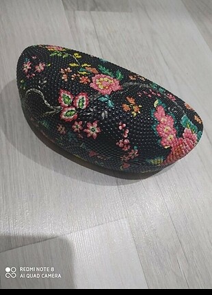 H&M Gözlük kutusu