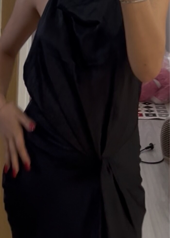 sırt detay elbise - Görsel 2