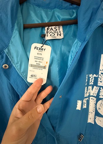 Mavi Uzun Düğmeli Kadın Yağmurluk - Görsel 2