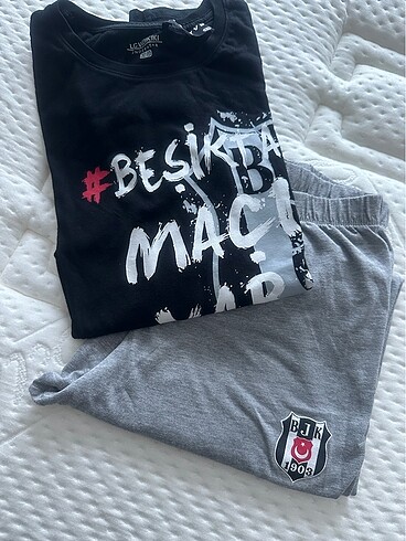 12-13 Yaş Beden siyah Renk Beşiktaş erkek çocuk pijama takımı