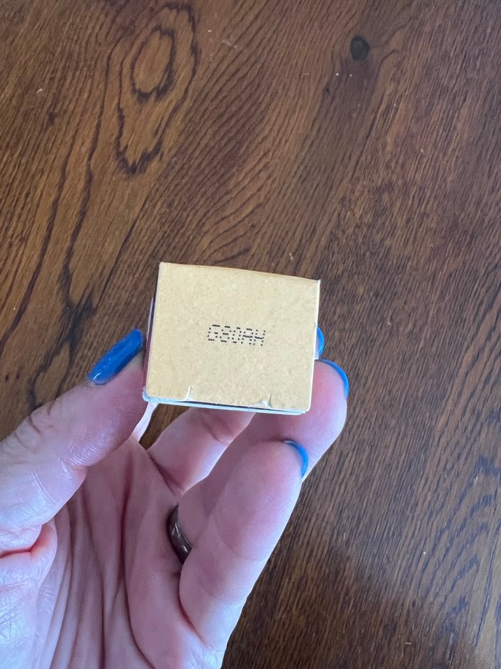 Glossier Mango Balm Dotcom Dudak Parlatıcısı - Görsel 5