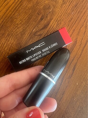 Beden kırmızı Renk MAC COSMETICS RETRO MATTE RUJ - RUBY WOO (yeni & kutusunda)