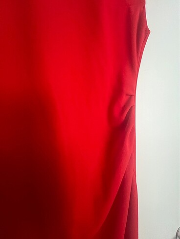 xl Beden kırmızı Renk ZARA bedene oturan, drapeli kolsuz diz altı kırmızı elbise - XL