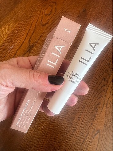 Ilia lip reviving (dudak canlandırıcı) balm / balsamı - yepyeni - Görsel 2