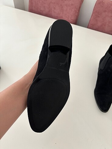 38 Beden siyah Renk ZARA BOT