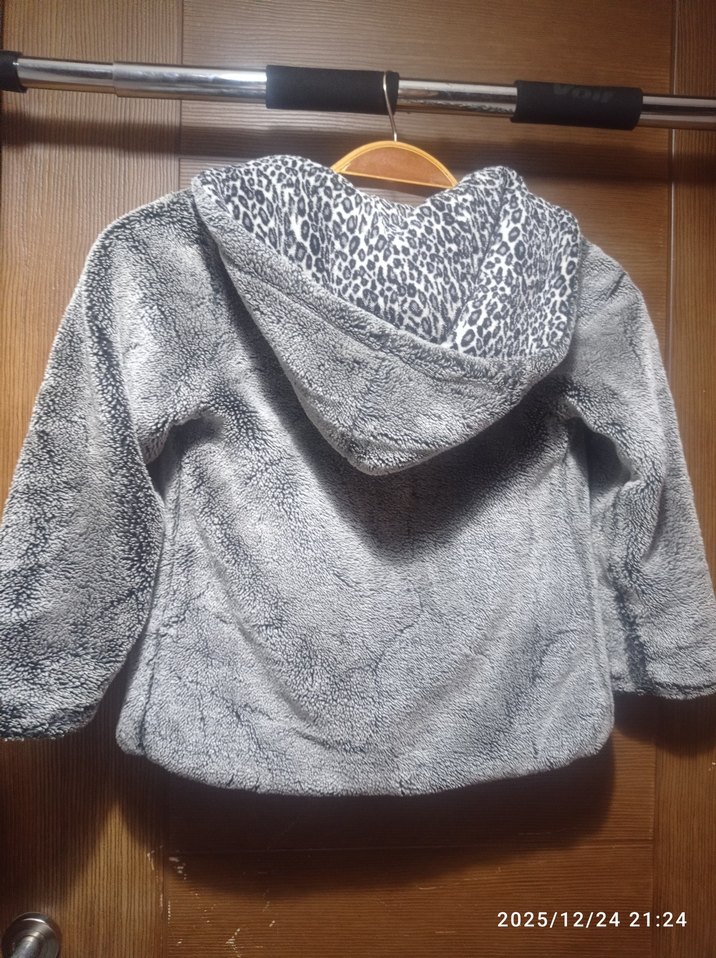 Gri Kapüşonlu Uzun Kollu cocuk Ceket - Görsel 2