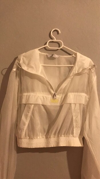 Bershka yağmurluk