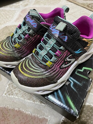 Skechers ışıklı spor ayakkabı
