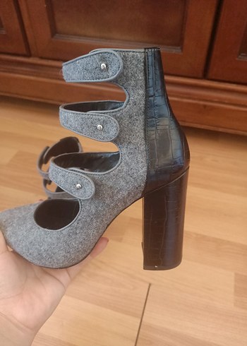 Gri Keçe Stiletto Topuklu Kadın Ayakkabı - Görsel 7