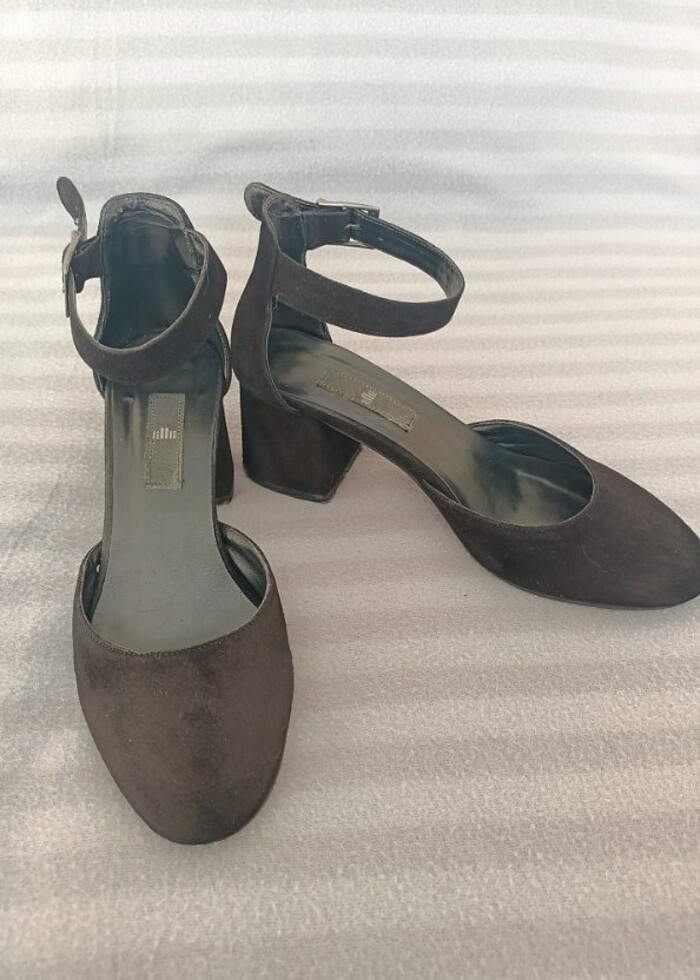 Topuklu ayakkabı - Görsel 2