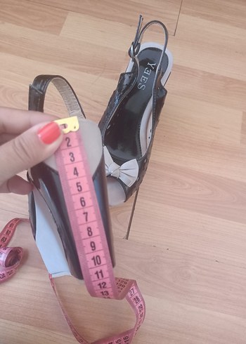 Gri Vintage Desenli Dolgu Topuklu Kadın Ayakkabı - Görsel 6