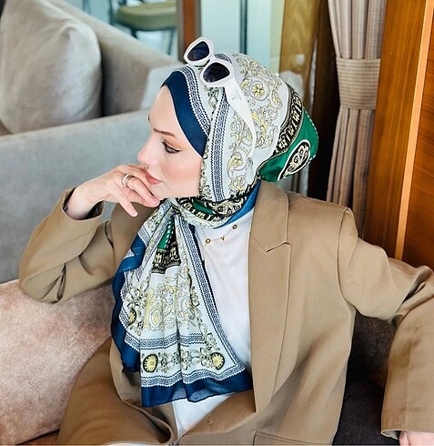 Versace hint ipegi şal