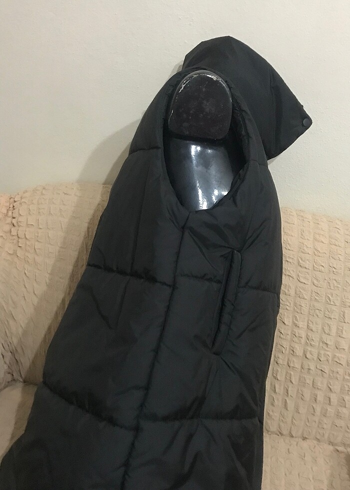 Kolsuz şişme mont - Görsel 4