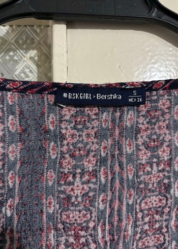 Turkuaz bordo ve yeşil renkte V Yaka Bohem Düğmeli şifon Bluzlar - Görsel 5