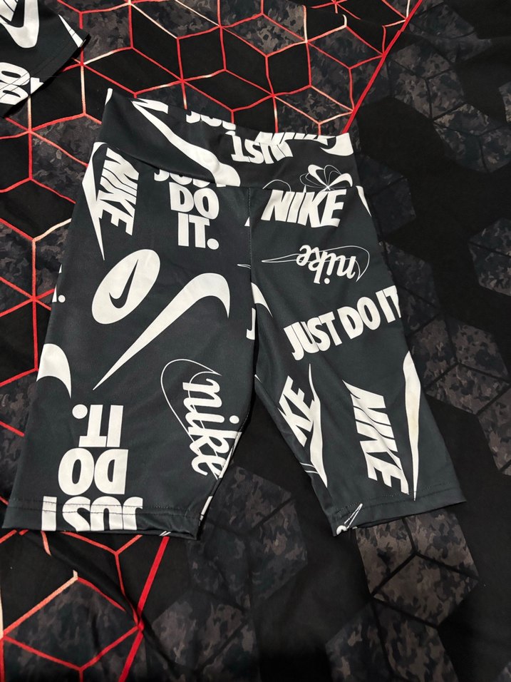 Nike Baskılı Siyah Mini Kadın şort Takımı - Görsel 4