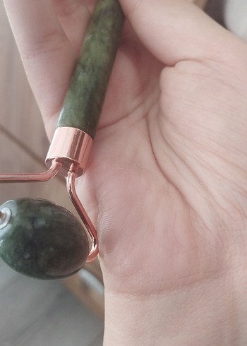 Yeşim Taşı Yüz Masaj Aleti - Görsel 4