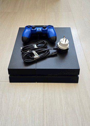 Sony PlayStation 4 500 GB tek kol