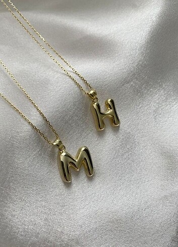 Accessorize Çelik harf kolye modellerimiz 