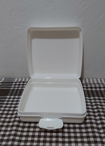 Tupperware Tupperware 