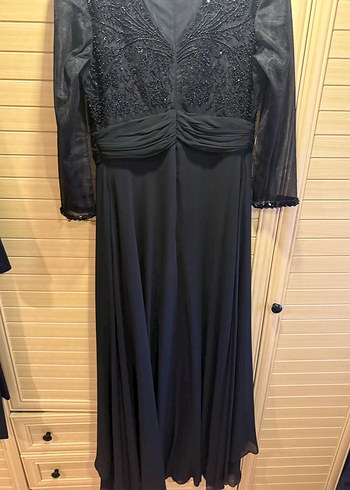 Uzun Siyah Nakışlı Gotik Abiye Elbise - Görsel 8