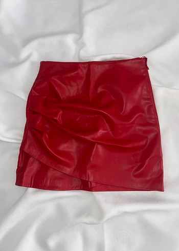 Zara Drapeli Kırmızı Deri Mini Etek