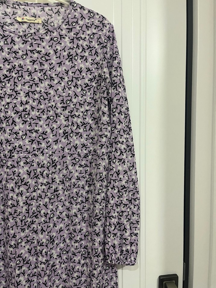 Uzun Kollu Mor Bağlama Desenli Uzun Elbise - Görsel 4