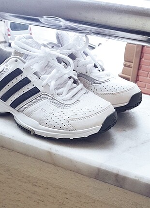 Adidas spor ayakkabı