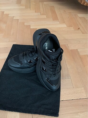 37 Beden siyah Renk Pinko siyah ayakkabı