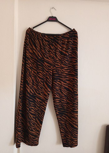 46 Beden Kahverengi Zebra Desenli Salaş Kadın Pantolon