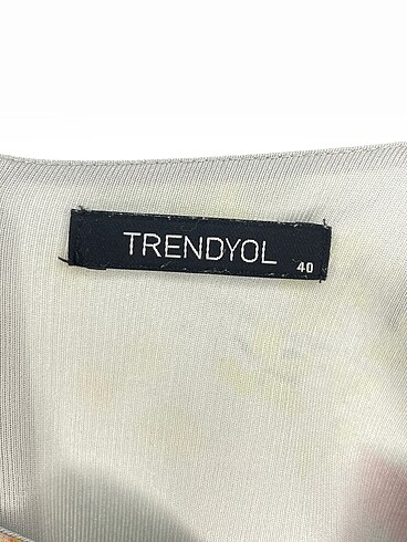 40 Beden çeşitli Renk Trendyol & Milla Kısa Elbise %70 İndirimli.