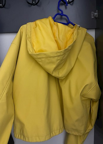 Sarı Fermuarlı Kadın Yağmurluk - Görsel 3