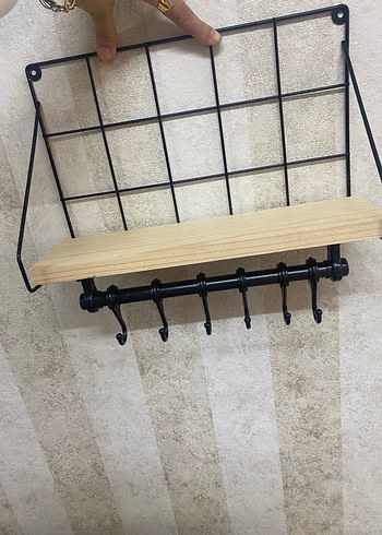 Beden Ahşap ve metal Raf ve Askılık